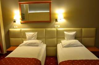 Отель Best Western Plus Lido Hotel Тимишоара Двухместный номер с 2 отдельными кроватями-5